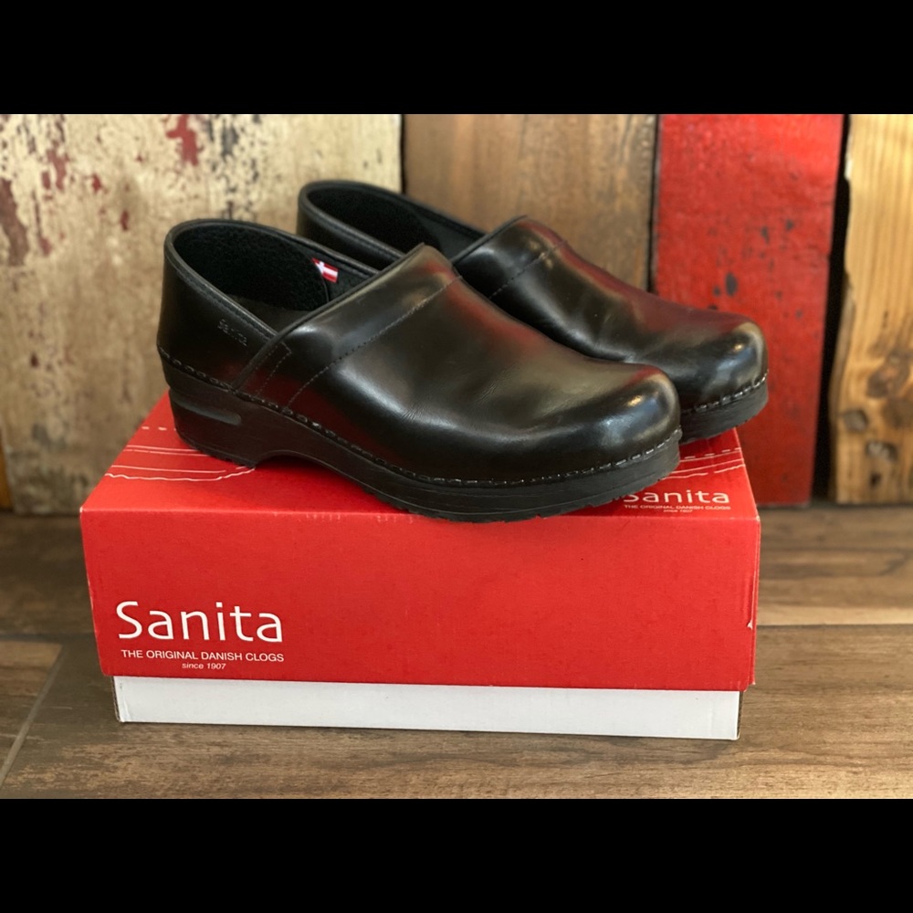 Sanita danish clogs